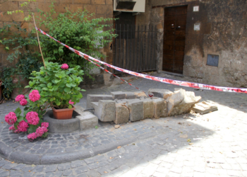 Divelta la fontana in piazza San Domenico