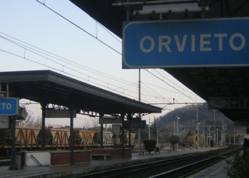 Sinistra Ecologia e Libertà scende a difesa dei pendolari e studenti contro l’aumento dei biglietti dei treni regionali