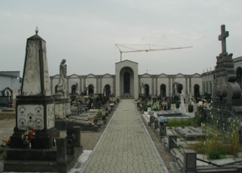 Razzia di rame al cimitero di Carnaiola