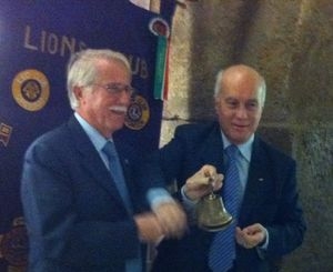 PASSAGGIO DELLA CAMPANELLA AL LIONS CLUB DI ORVIETO