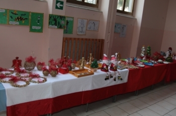 Un Natale vissuto come festa di orgoglio e di aiuto per la scuola dell’Infanzia di Porano.