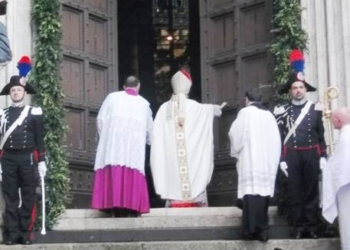Orvieto: il Cardinale Giovanni Battista Re ha aperto la Porta Santa del Giubileo Eucaristico 2013-2014