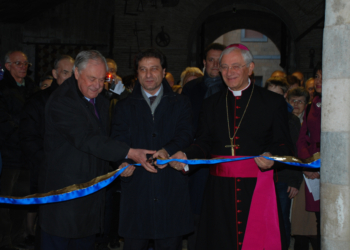 Il cardinale Giovanni Battista Re apre oggi la Porta Santa del Duomo di Orvieto. Inaugurato ieri il percorso dei pellegrini