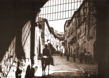 Traffico, il quartiere medievale inquinato quanto se non più della trafficata via dei Tigli