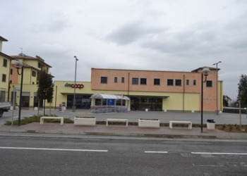 A Fabro scalo inaugurato il nuovo centro commerciale e residenziale