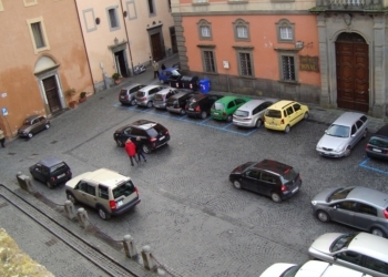 Orvieto. San Pietro Parenzo, liberaci da auto e somari