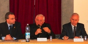 Successo di pubblico per l’incontro con il direttore di Avvenire: “Dove non si arriva con le forze pubbliche si può ardire con quelle sociali”