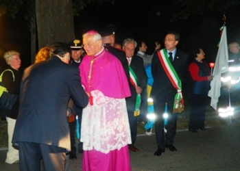 Corporale e Sacra Pietra accolti da un bagno di folla a Bolsena