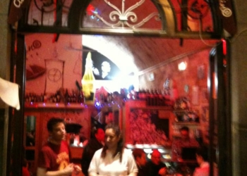 Schiamazzi notturni, chiuso il Caffè Clandestino