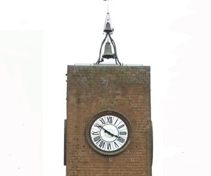 “La Torre sotto la Luna”