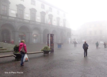 Il centro di Orvieto nella nebbia