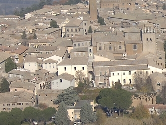 In vendita anche un immobile zona ex dispensario. Ma i conti non tornano