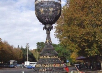 Orvieto, 24 novembre  in Piazza Cahen Inaugurazione del Calice monumentale