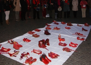 Giornata Internazionale contro la violenza sulle donne. Celebrata  anche a Orvieto con un flash mob