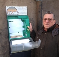 Rubato il defibrillatore a Piazza Duomo