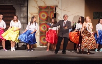 Al Teatro Boni la commedia musicale “Vivere”