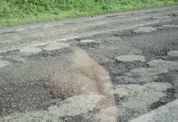 Strade dissestate. Accorata denuncia di un lettore