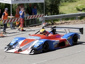 Scola vince la Cronoscalata della Castellana