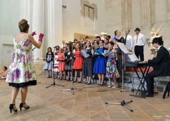 Suggestiva esibizione del coro della scuola di musica “A.Casasole”