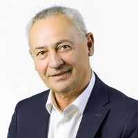 Gnagnarini versus Pizzo. “Sparge notizie errate e fuorvianti”