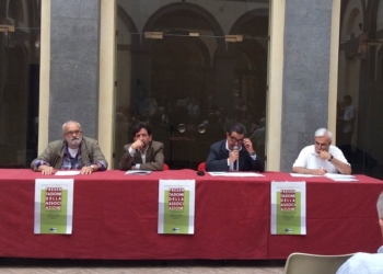 Arriva l’associazione di Stella. Ed è subito polemica sulla discarica