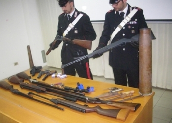TERNI: ARRESTATO DAI CARABINIERI UN 40ENNE CON UN ARSENALE E RELATIVA SANTABARBARA IN CASA