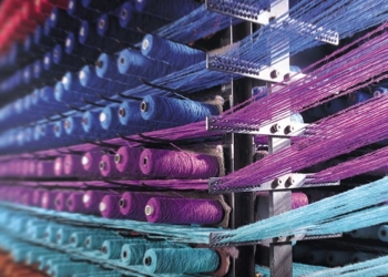 Tessile, il rilancio parte dalle operaie. Nasce la cooperativa