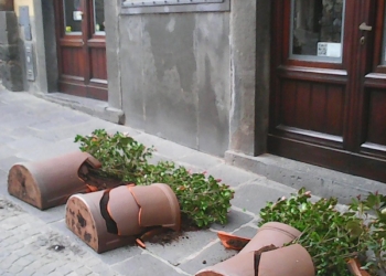 Atti vandalici nel centro storico