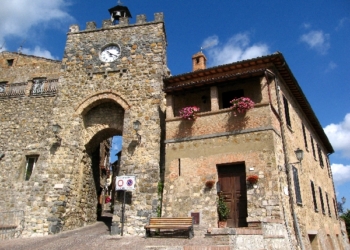 Allerona si prepara alla tradizionale festa dei Pugnaloni