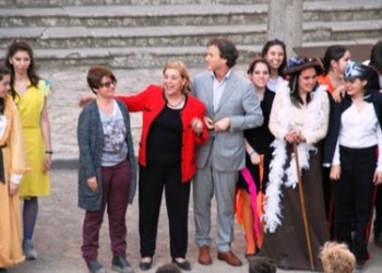 “La pazza di Chaillot” incanta Civita di Bagnoregio