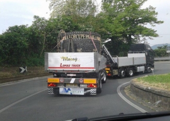 Il calice del giubileo non c’è più. Piazza libera