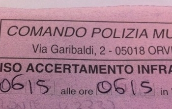 Municipale mattiniera, Orvieto si sveglia sotto una valanga di multe