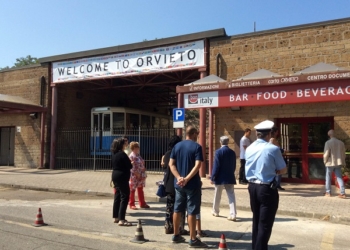 Piazza della Pace, aperto il nuovo punto ristoro e informazioni
