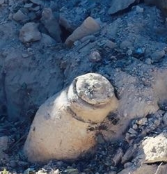 Ordigno bellico riaffiora ai Fori di Baschi