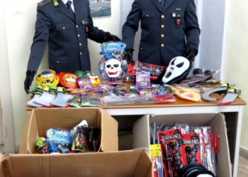 GUARDIA DI FINANZA: SEQUESTRATI 72.000 PRODOTTI PRIVI DEI NECESSARI CERTIFICATI DI SICUREZZA