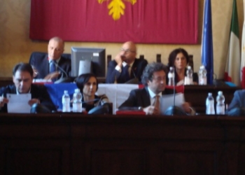 Un ex dirigente del PD nella società che si occupa di Aree interne. Interrogazione in Consiglio