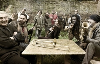 Med Free Orkestra in concerto ad Amelia