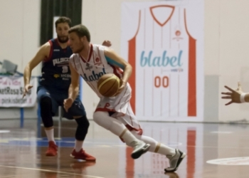 Nulla da fare contro la capolista