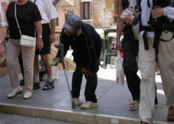 Accattonaggio. C’è poco da fare