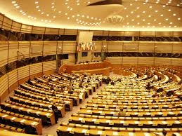 Ventisette studenti simulano l’assemblea plenaria del Parlamento europeo