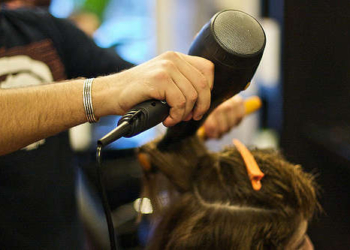 “A tu per tu con … “ .. la città vista dai parrucchieri