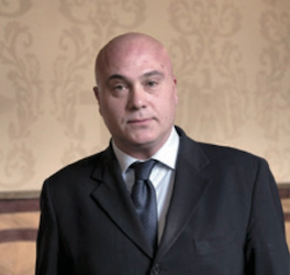 L’opposizione al sindaco: “si riappropri delle deleghe al personale”