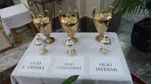 Messa celebrata dal Vescovo in Duomo per la distribuzione del Sacro Crisma alle Parrocchie della Diocesi