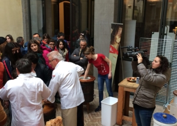 ” I Gelati d’Italia” con metodi antichi e moderni attira i golosi, nonostante il maltempo