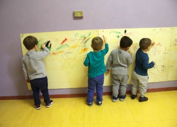 “Emozioni in movimento” ai Nidi di Orvieto: colori, gesti, suoni, esperienze per la creatività dei più piccoli