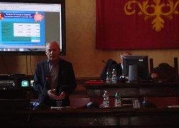 Due milioni e mezzo di tasse in meno rispetto allo scorso anno. A favore voto anche del M5S