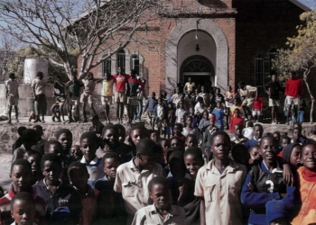 “Istruzione è vita”, Ikhiwa per lo Zimbabwe