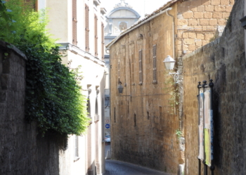 Ordinanza per chiusura traffico veicolare via Loggia dei Mercanti, causa lavori
