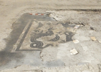 Nuovo ritrovamento a Campo della Fiera, da sotto la polvere emerge una Scilla circondata da mostri marini