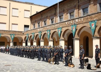 Consegna baschi verdi allievi 37° Corso ATPI e ventennale della fondazione Scuola Addestramento GdF